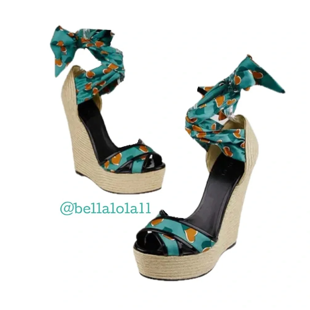 AUTHENTIC GUCCI WEDGE SANDALS